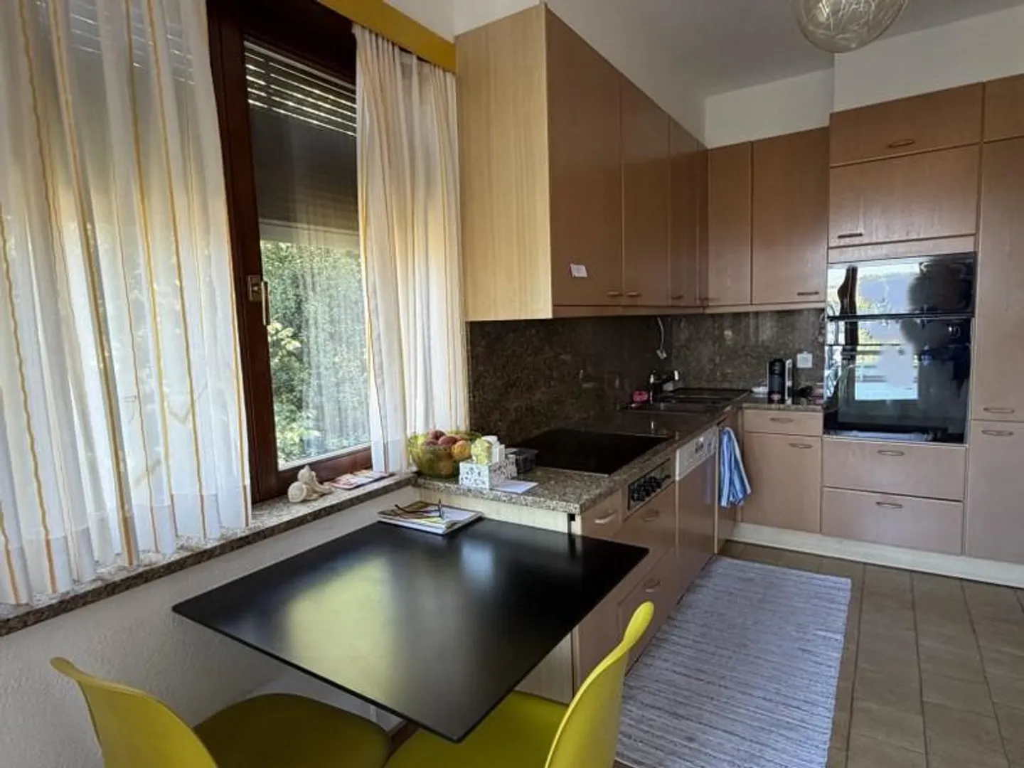 ELEGANTE DACHGESCHOSSWOHNUNG MIT PANORAMATERRASSE UND SEEBLICK - Foto 8 von 13