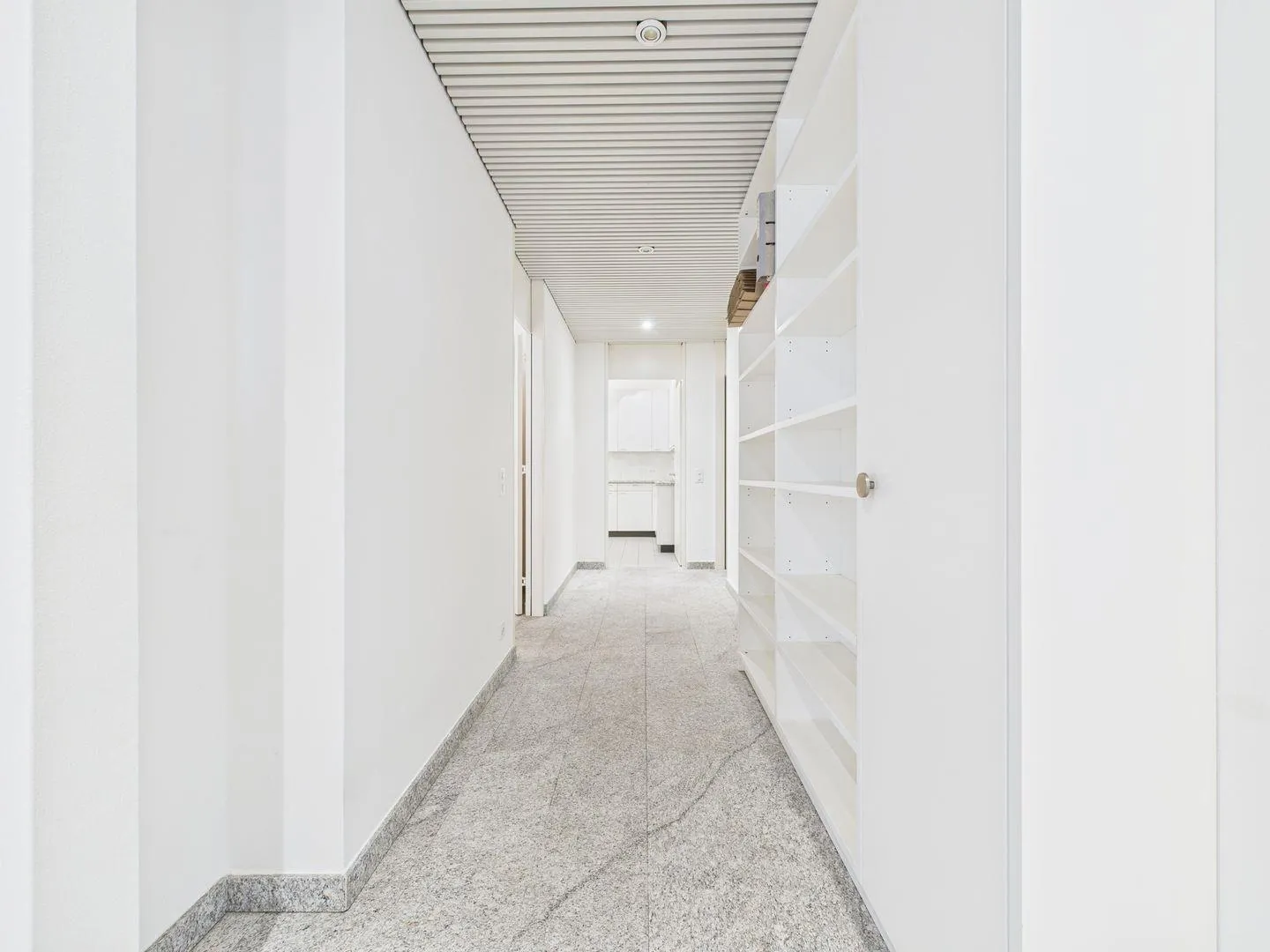 Ottima opportunità: ufficio 2,5 locali con spazi funzionali ad Agra - Collina d'Oro | Gute Gelegenheit: 2,5-Zimmer-Büro mit funktionalen Räumen in Agra - Collina d'Oro - Foto 10 di 13