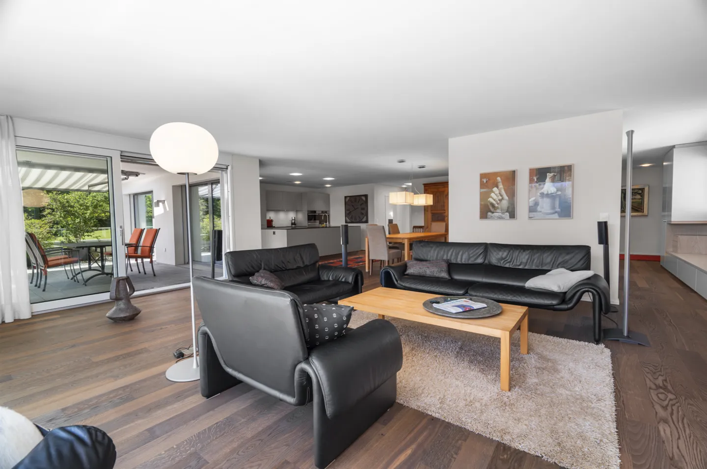 Appartamento elegante, grande e di alta qualità con 5.5 stanze in una posizione tranquilla - Foto 3 di 13