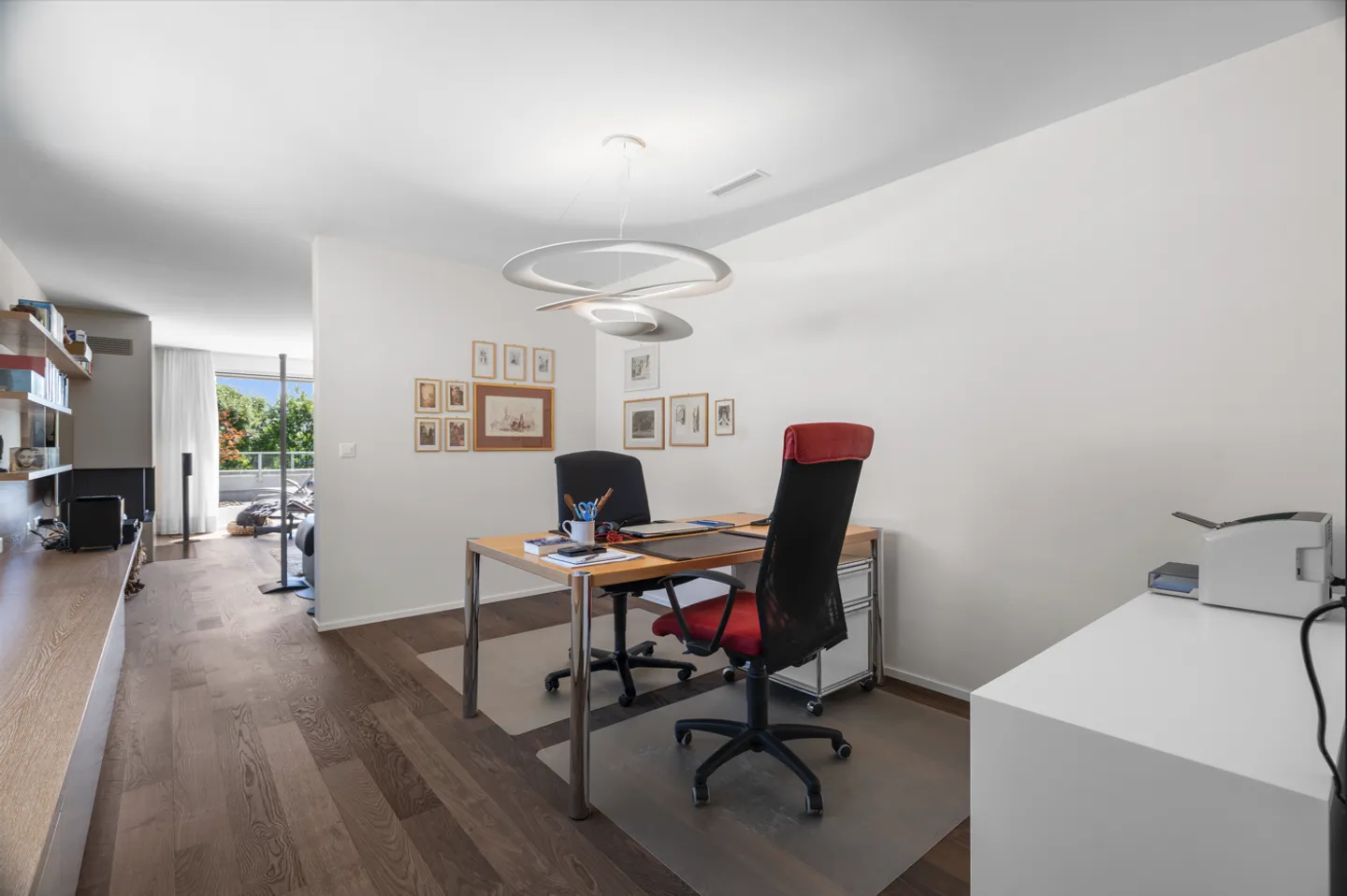 Appartamento elegante, grande e di alta qualità con 5.5 stanze in una posizione tranquilla - Foto 7 di 13