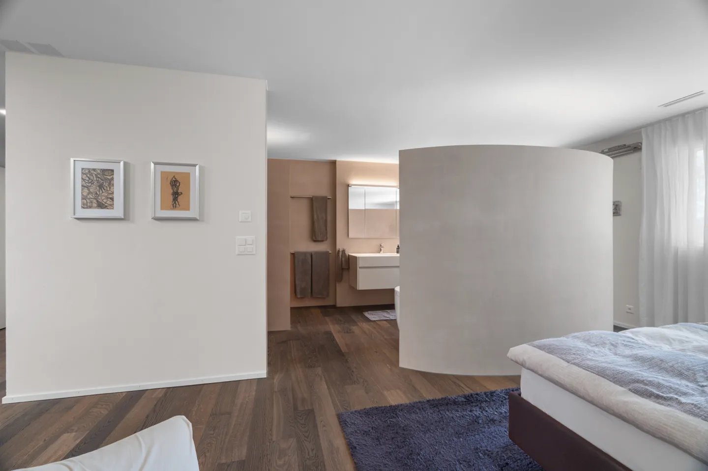 Appartamento elegante, grande e di alta qualità con 5.5 stanze in una posizione tranquilla - Foto 9 di 13