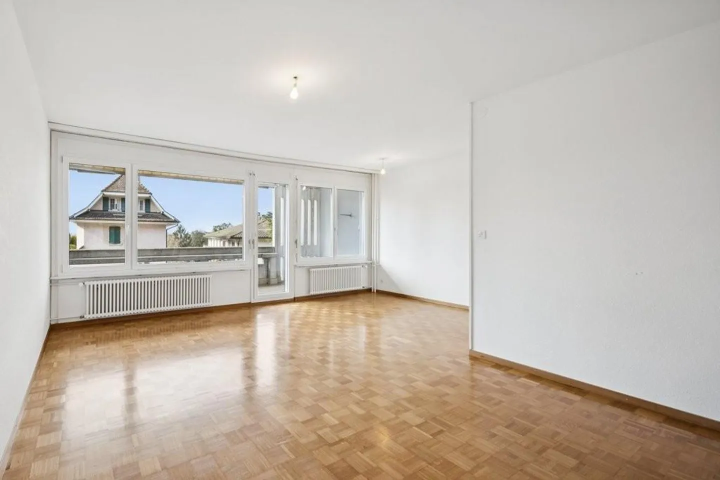 Charmante Wohnung mit Balkon - Foto 3 von 10