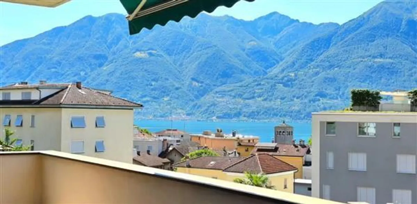 Muralto: 4.5 Room Apartment - Photo 1 of 4
