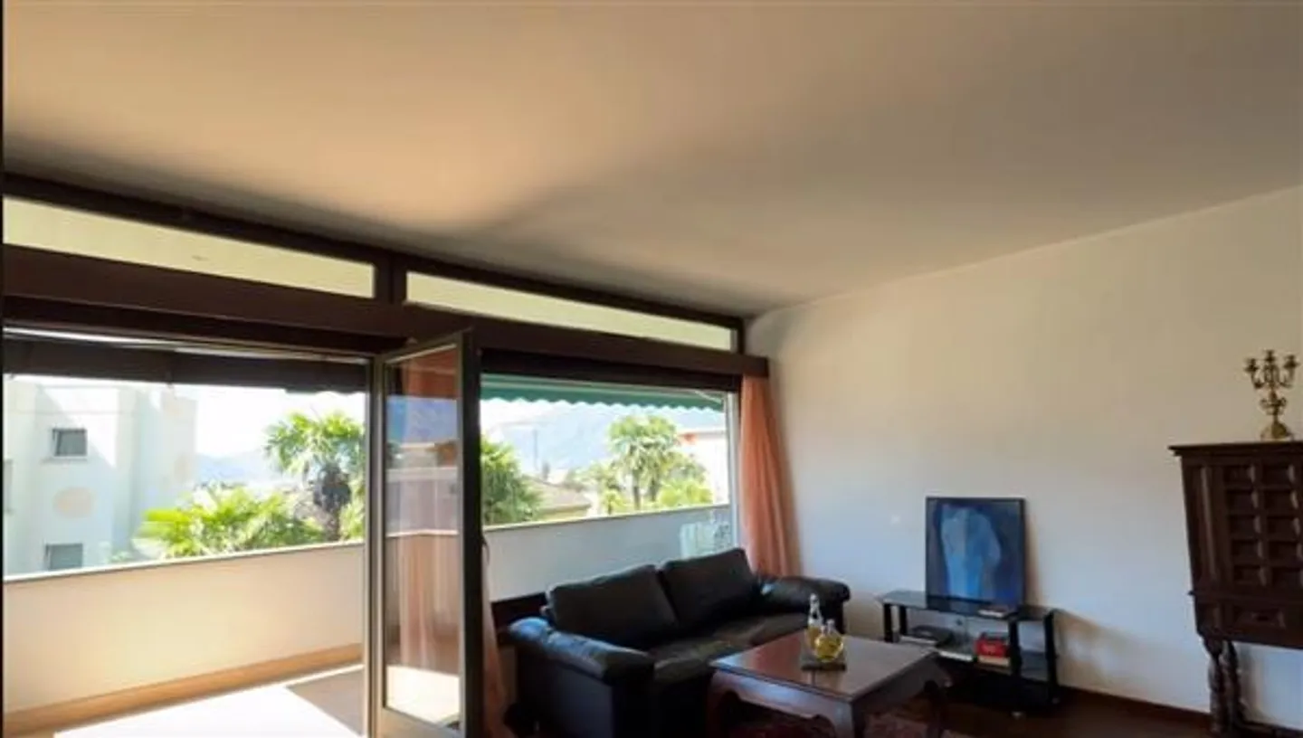 Muralto: 4.5 Room Apartment - Photo 2 of 4