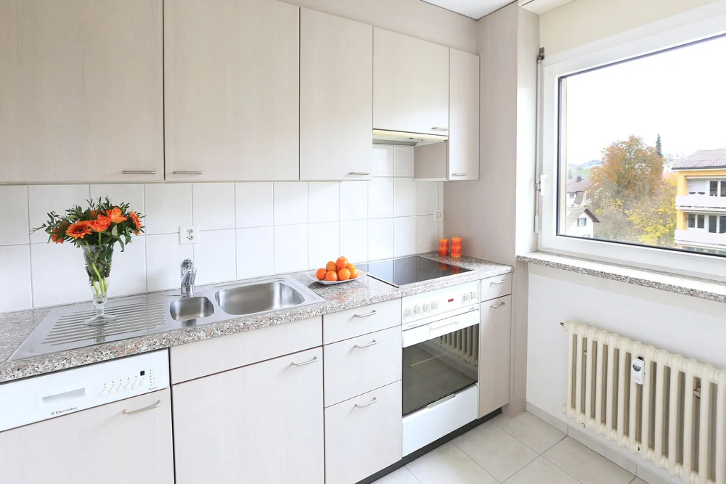 Geräumige Wohnung in ruhiger Lage - Foto 3 von 6