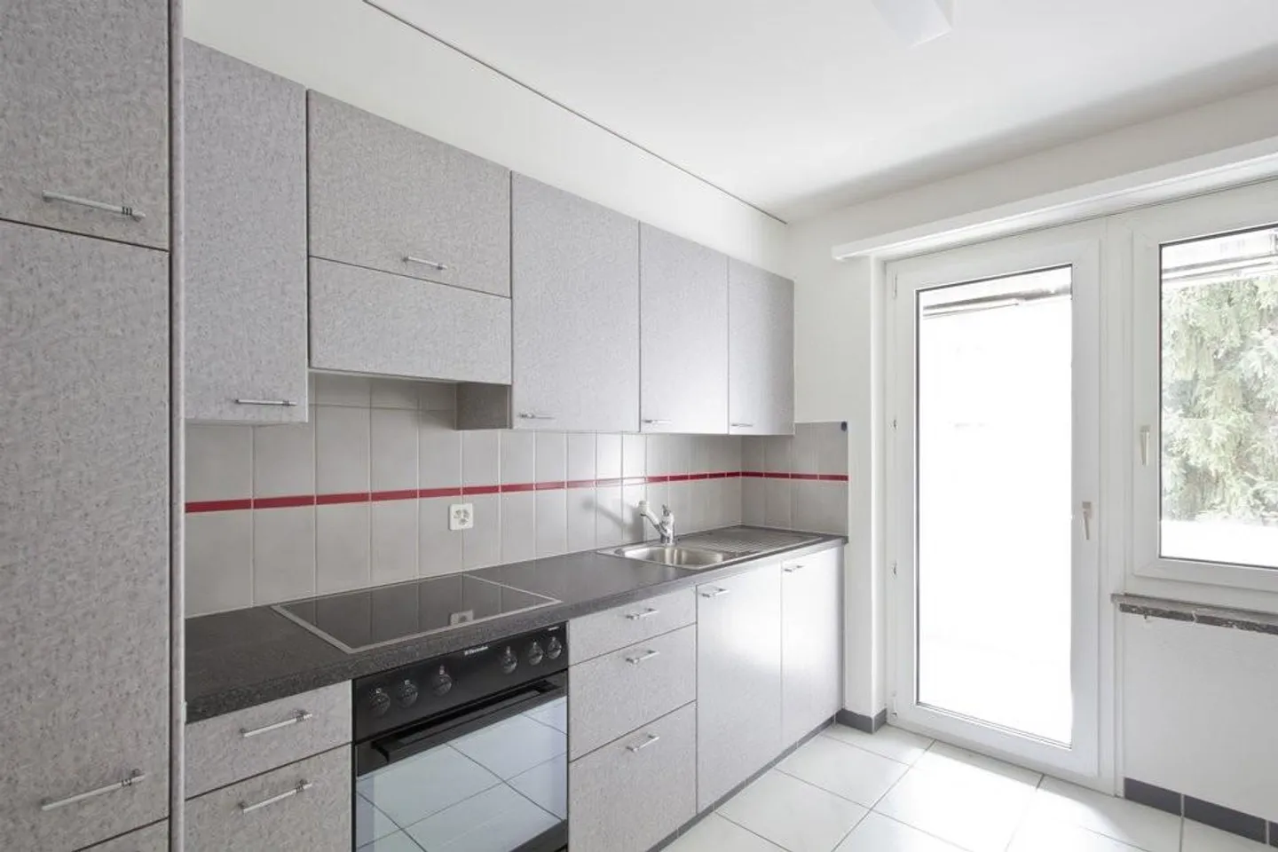 Accogliente appartamento di 3 stanze con lavatrice-asciugatrice privata - Foto 2 di 7