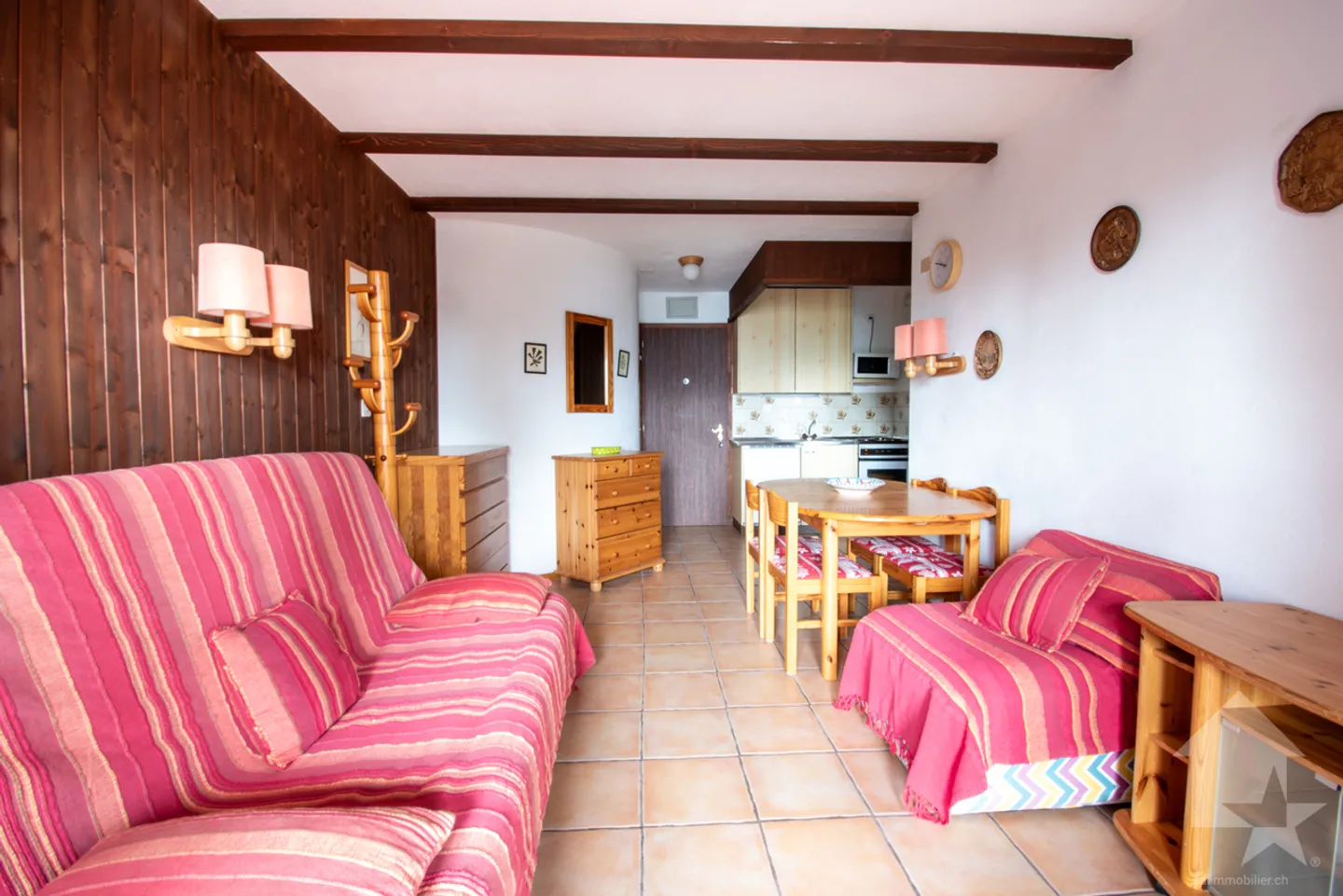 Appartement Charmant avec Vue Montagne - Photo 1 sur 11