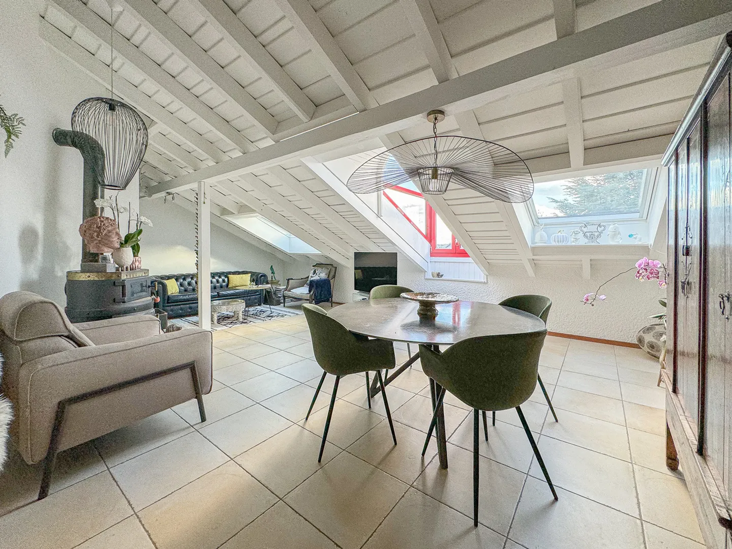 Spazioso duplex PPE di 4,5 stanze in una casa di villaggio - Foto 2 di 20