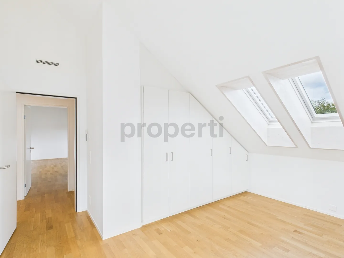 Dans la nature mais pourtant situé au centre, appartement moderne de 4,5 pièces au calme à Opfikon, ZH - Photo 6 sur 13