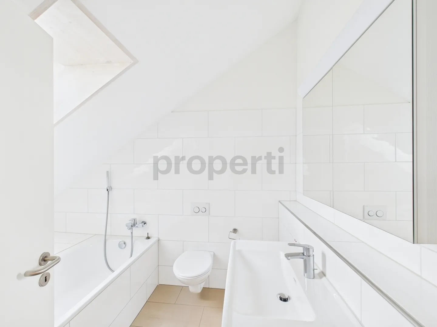 Dans la nature mais pourtant situé au centre, appartement moderne de 4,5 pièces au calme à Opfikon, ZH - Photo 9 sur 13