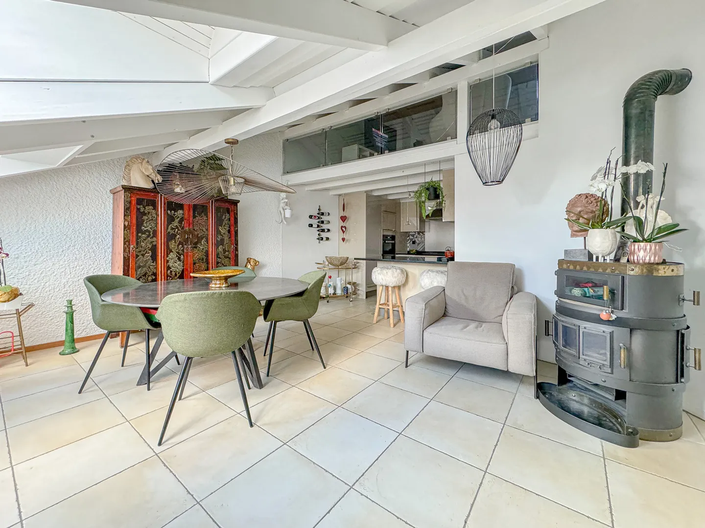Spazioso duplex PPE di 4,5 stanze in una casa di villaggio - Foto 7 di 20