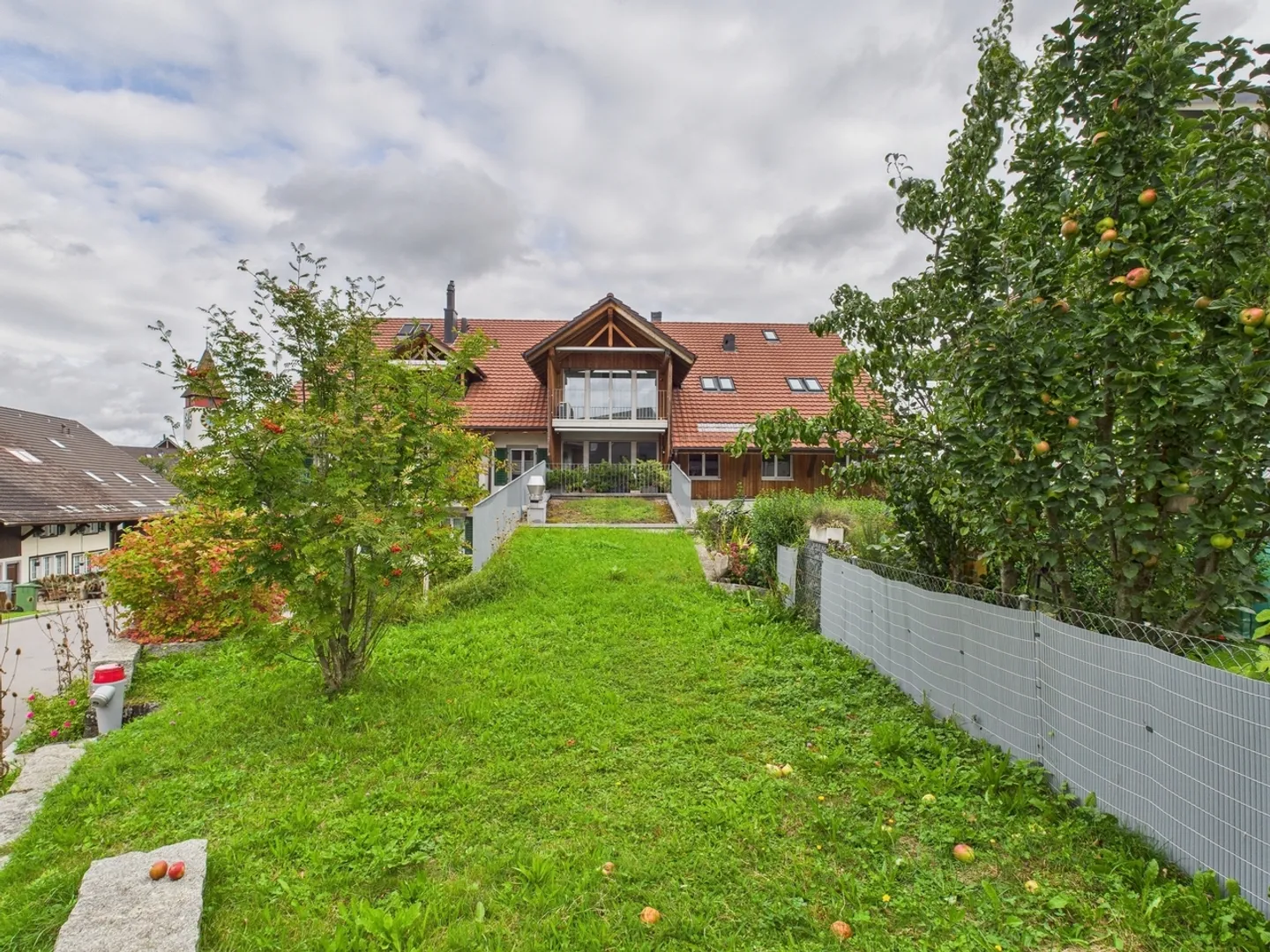 Dans la nature mais pourtant situé au centre, appartement moderne de 4,5 pièces au calme à Opfikon, ZH - Photo 12 sur 13