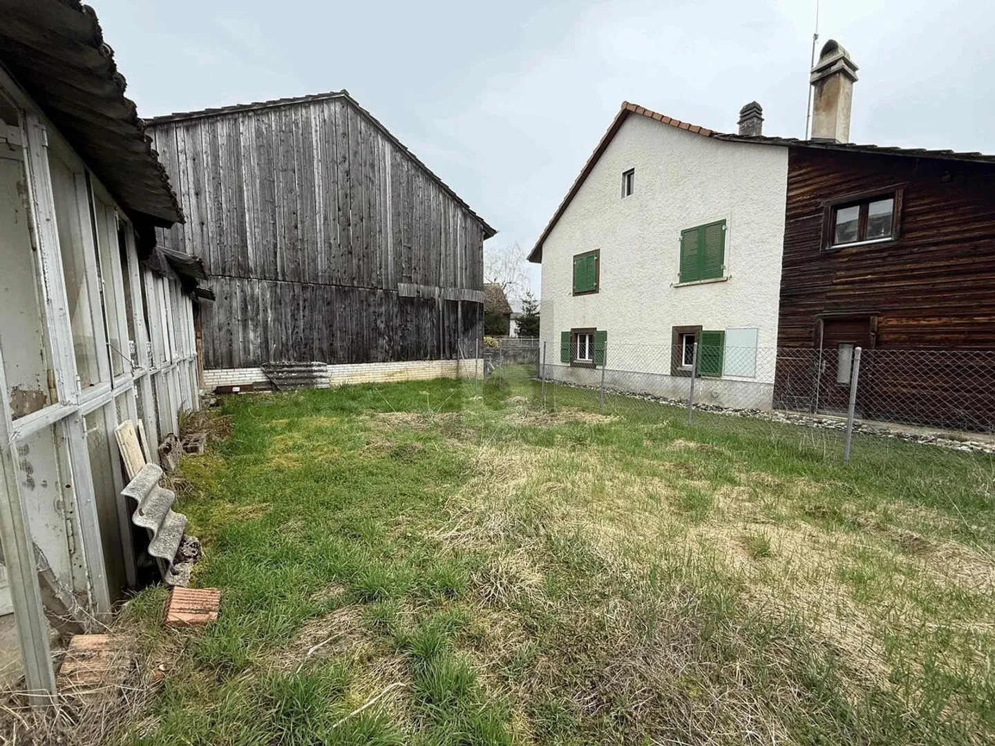 TO RENOVATE GREAT POTENTIAL - Photo 5 of 6