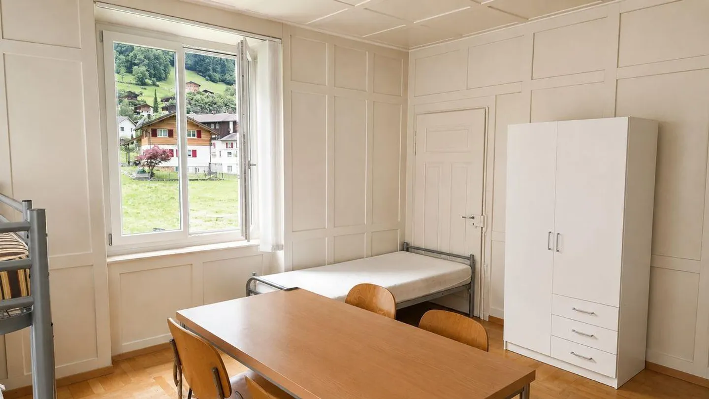 Detached single-family house with spacious garden in Luchsingen - Photo 9 of 9