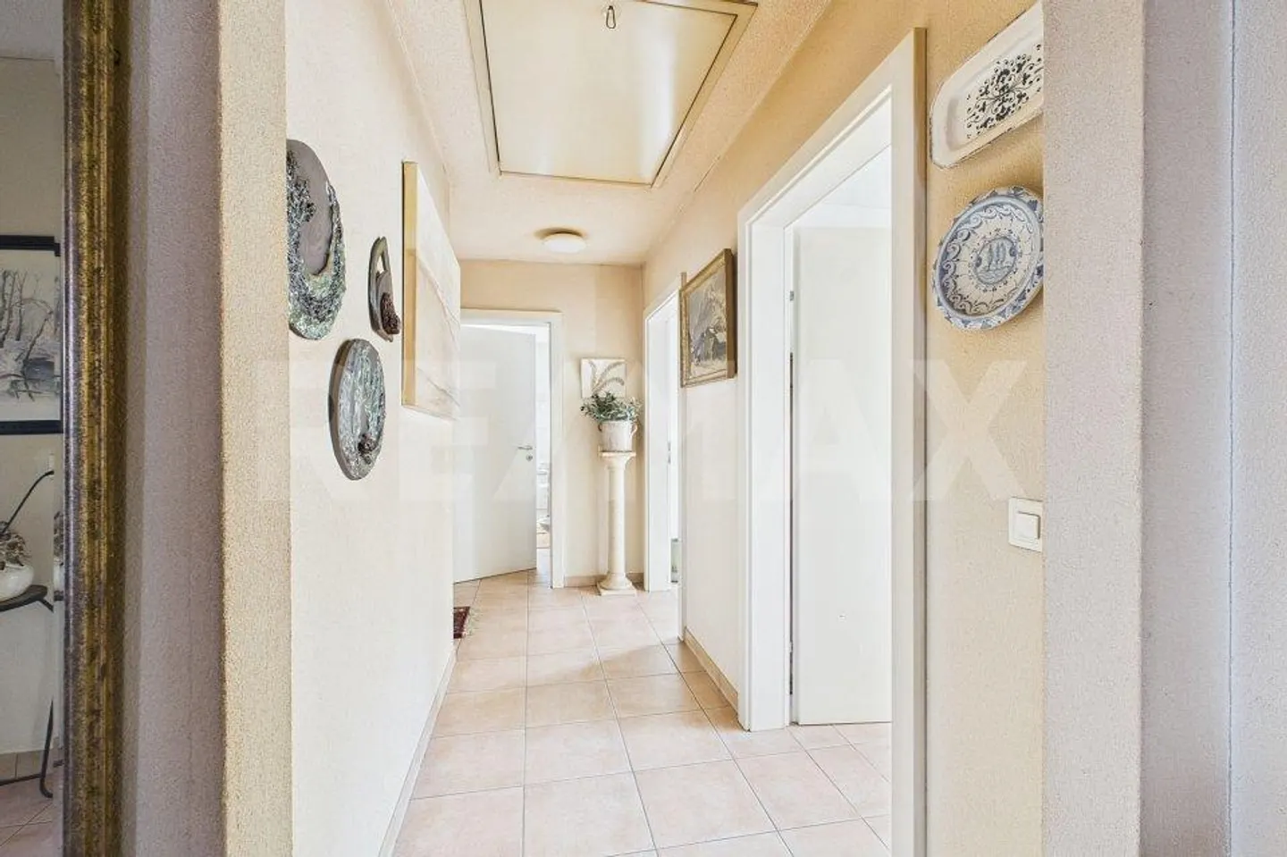 Maison unifamiliale moderne et spacieuse avec de grands locaux accessoires à Monteggio - Photo 13 sur 13