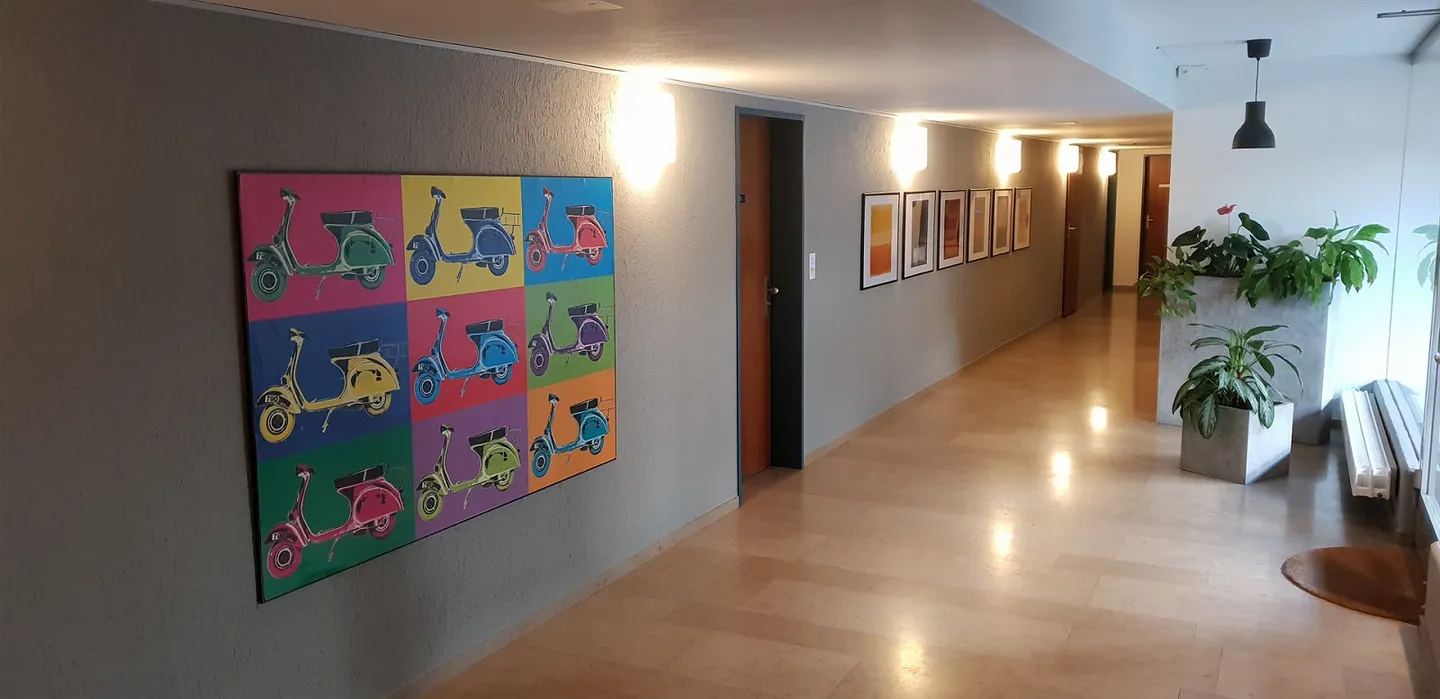 Belle, lumineuse, calme appartement de 4 1/2 pièces - Photo 3 sur 9