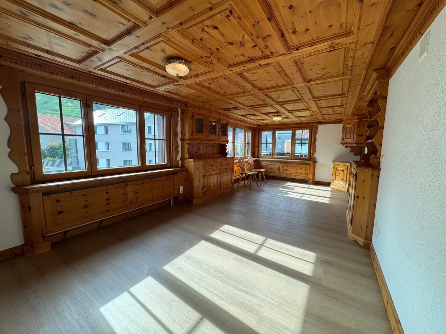 Renovated 4.5-room apartment in Einsiedeln - Photo 1 of 12
