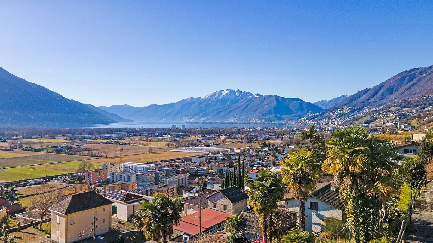 Splendida Villa nel Locarnese - 5.5 Locali con grande terrazza vist... - Foto 2 di 13