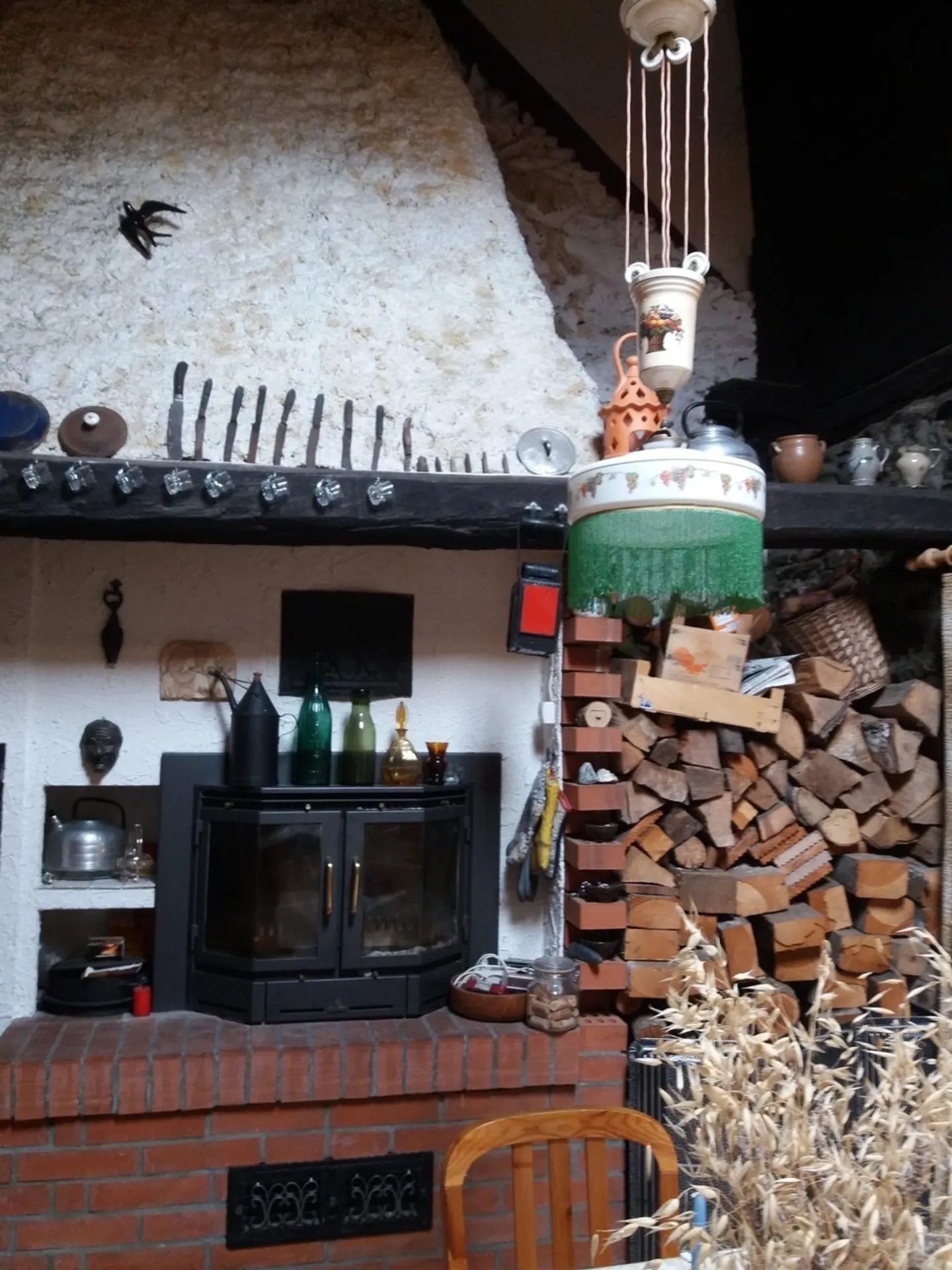 Charming 3-room apartment with rustic flair in Conthey! - Photo 6 of 17