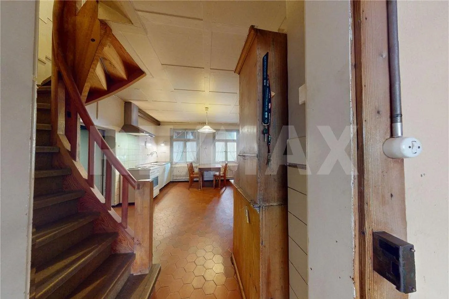 7-Zimmer Wohn- und Oekonomiegebäude mit Ausbaupotenzial - Foto 6 von 13