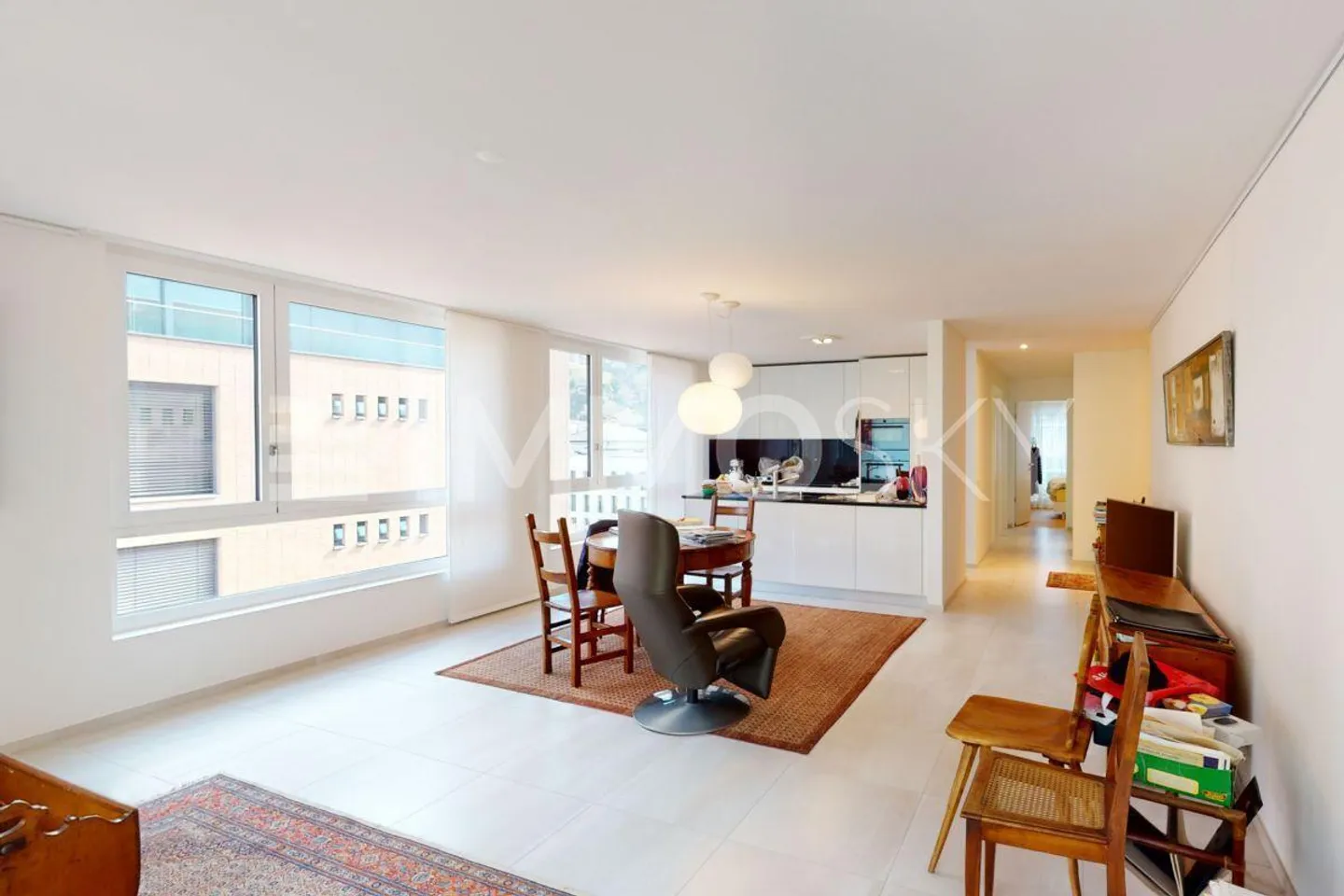 Appartement moderne avec terrasse - Photo 1 sur 5