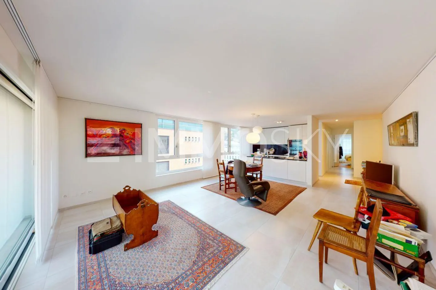 Appartement moderne avec terrasse - Photo 2 sur 5