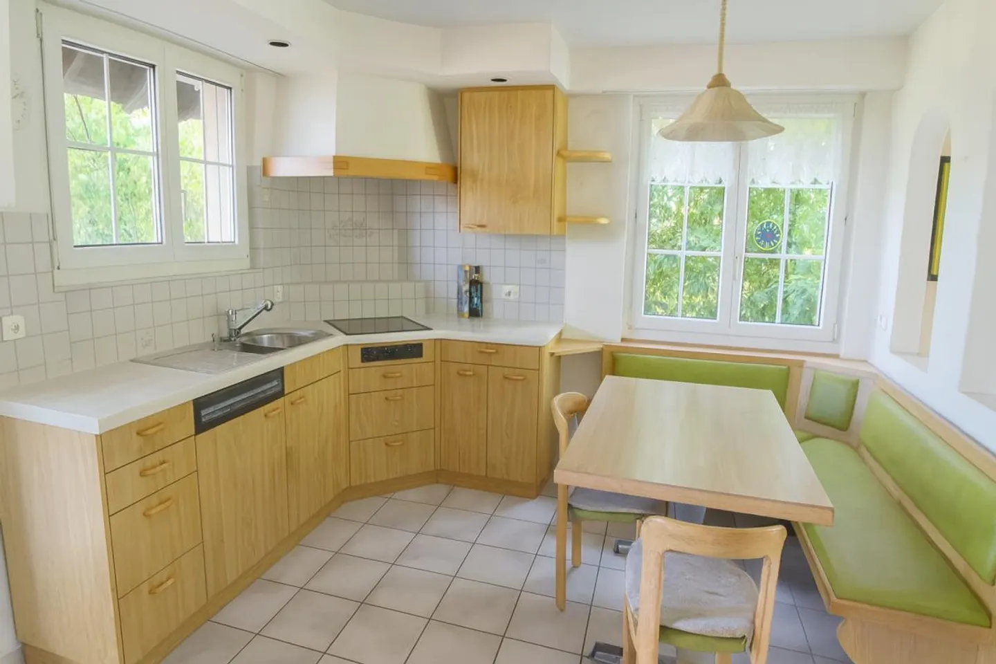 Living with a view of greenery - Photo 2 of 17