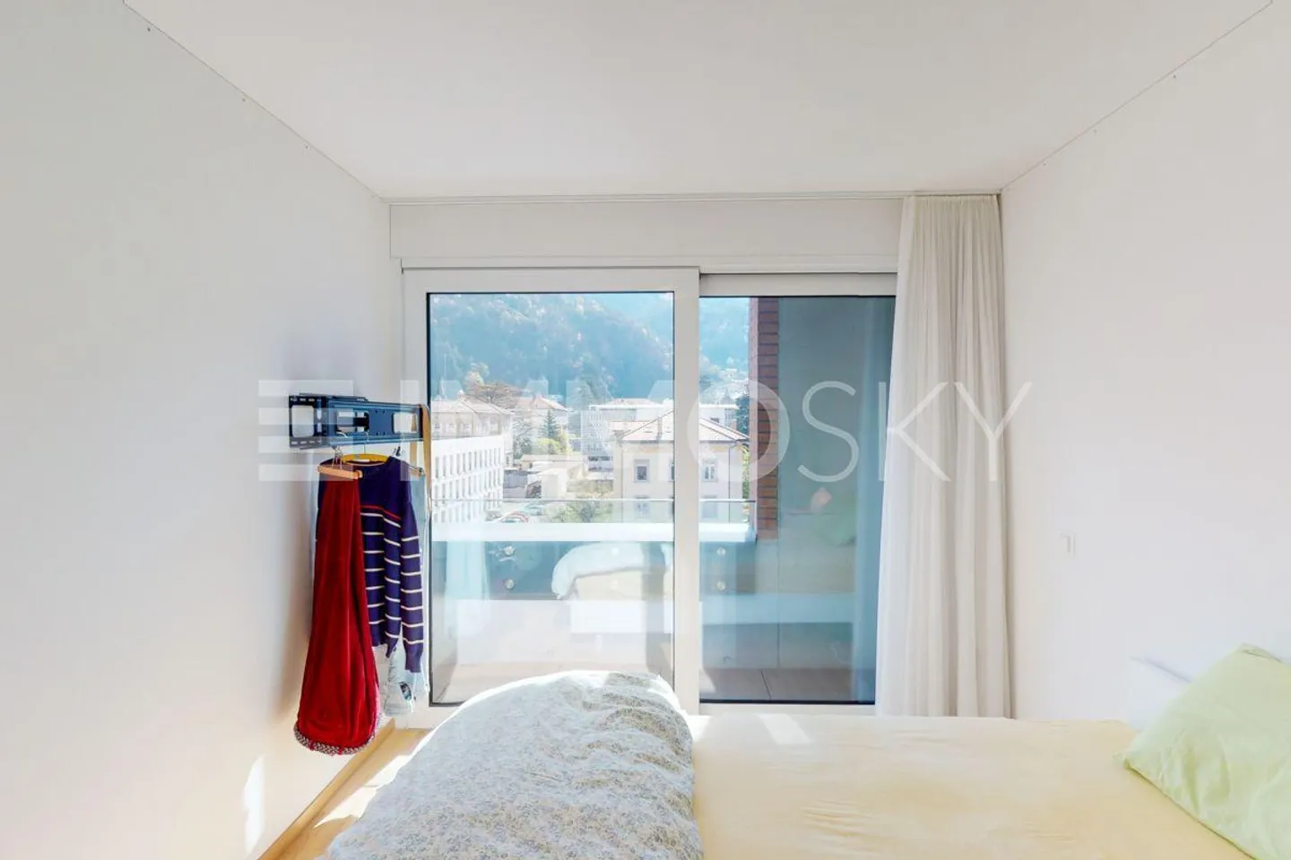 Appartement moderne avec terrasse - Photo 4 sur 5