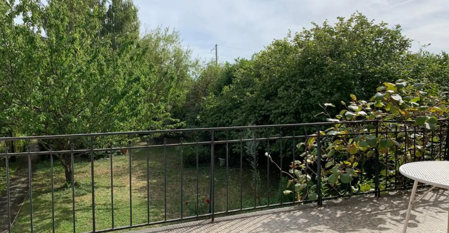 Villa charmante avec jardin - Photo 9 sur 11