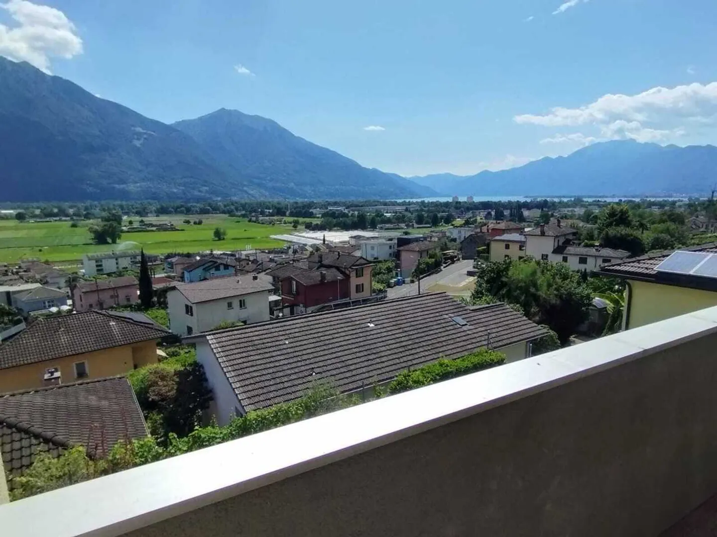 GORDOLA - Vendiamo un grande appartamento con piscina - Foto 22 di 26