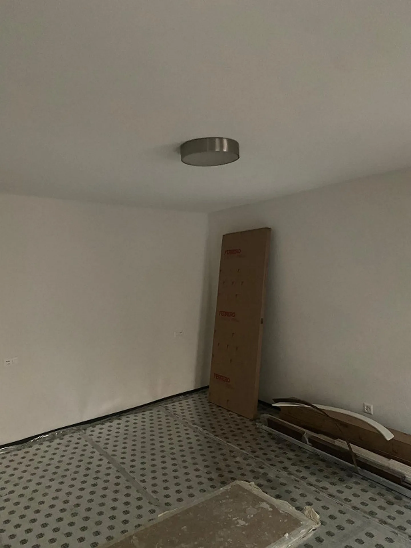 CHARMANTES HISTORISCHES HAUS IM ZENTRUM VON CARONA MIT GARAGE - Foto 6 von 15