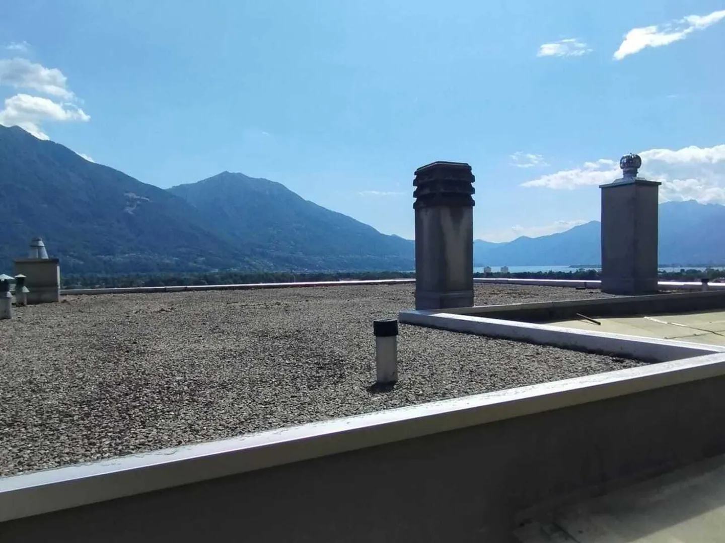 GORDOLA - Vendiamo un grande appartamento con piscina - Foto 23 di 26
