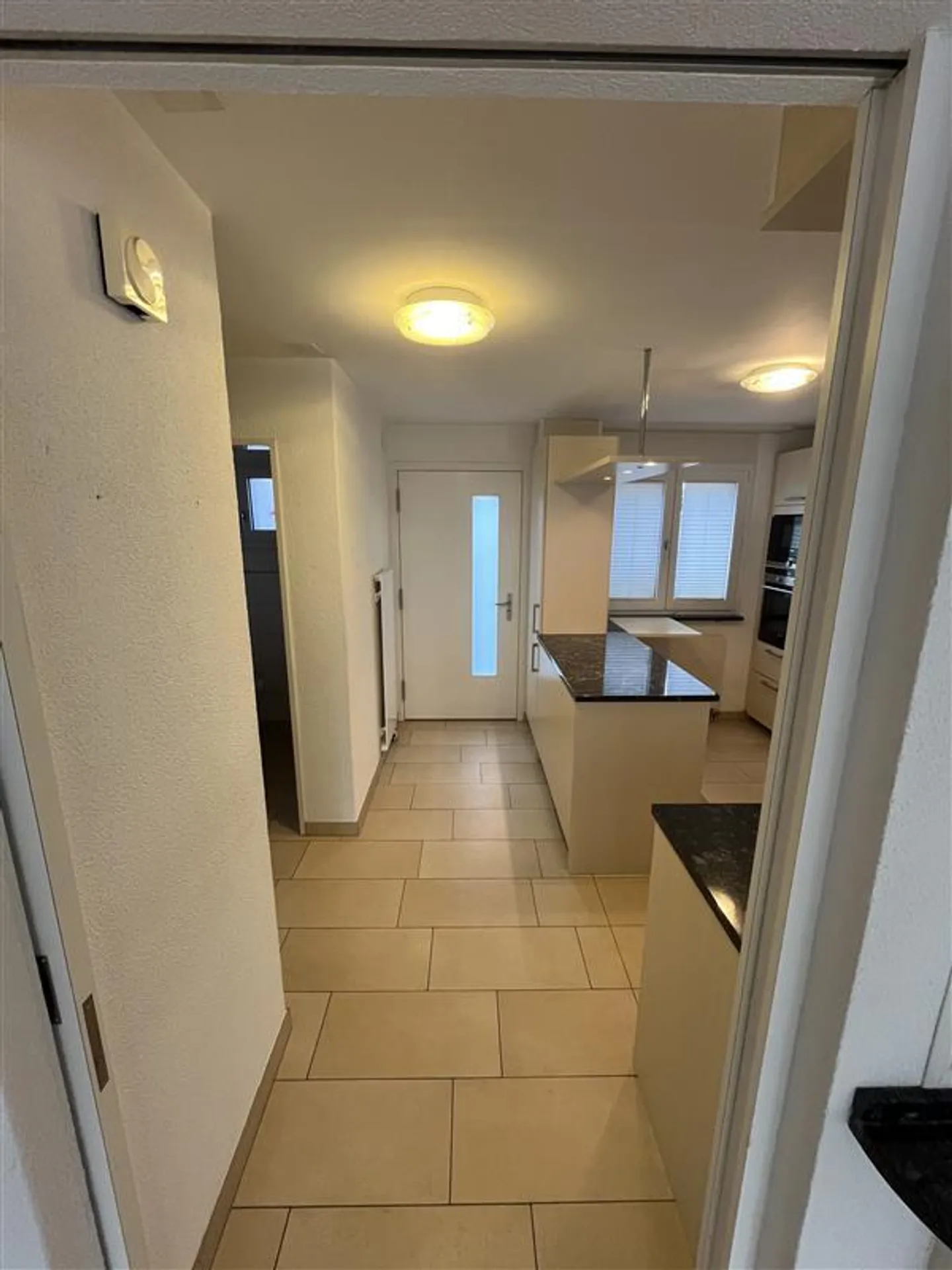 Cozy Maisonette Apartment in the Center of Uster - Photo 4 of 12