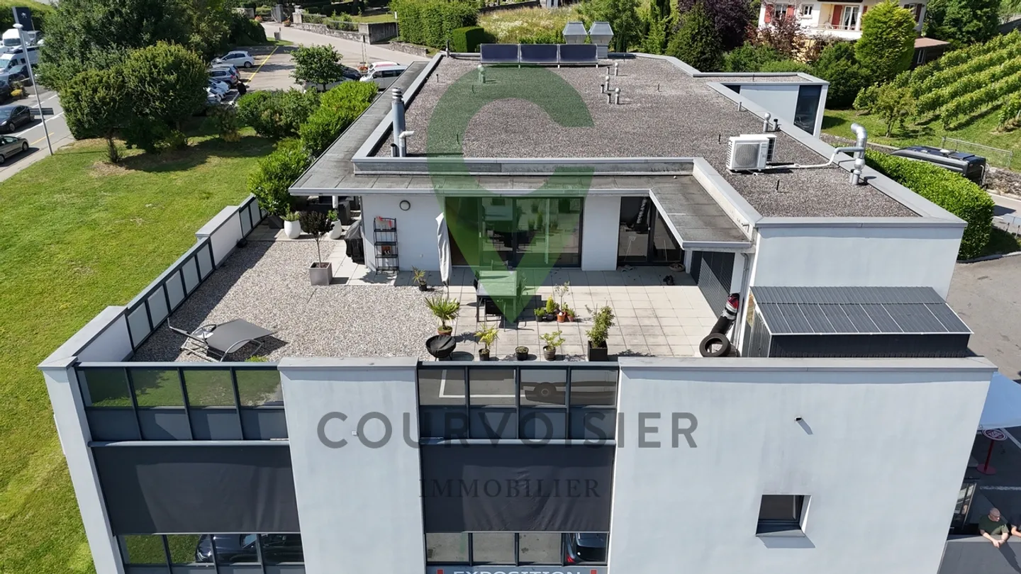 SPACIOUS PENTHOUSE WITH LARGE TERRACE WITH LAKE AND ALPS VIEW - Photo 15 of 15