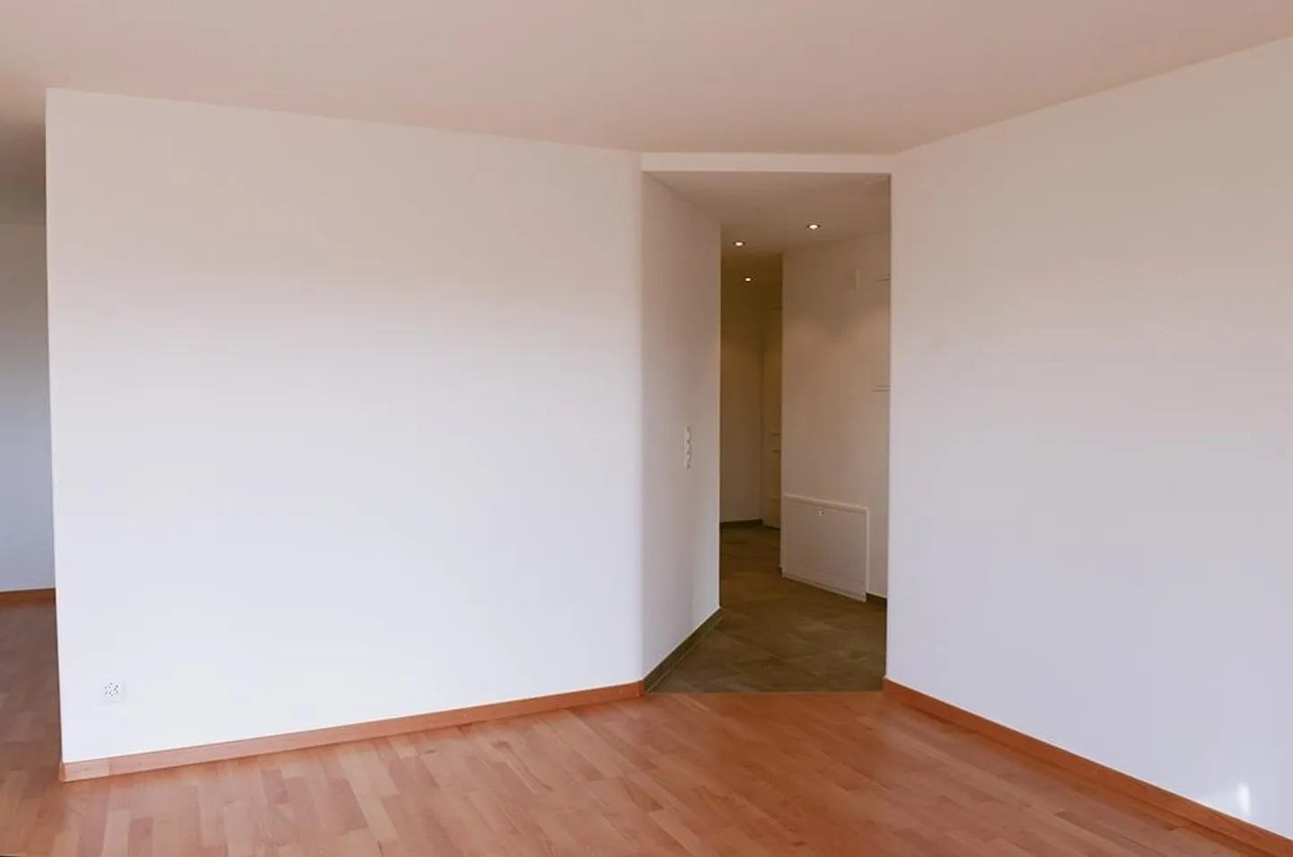 Appartamento moderno di 4,5 stanze, vicino al centro con vista - Foto 6 di 12