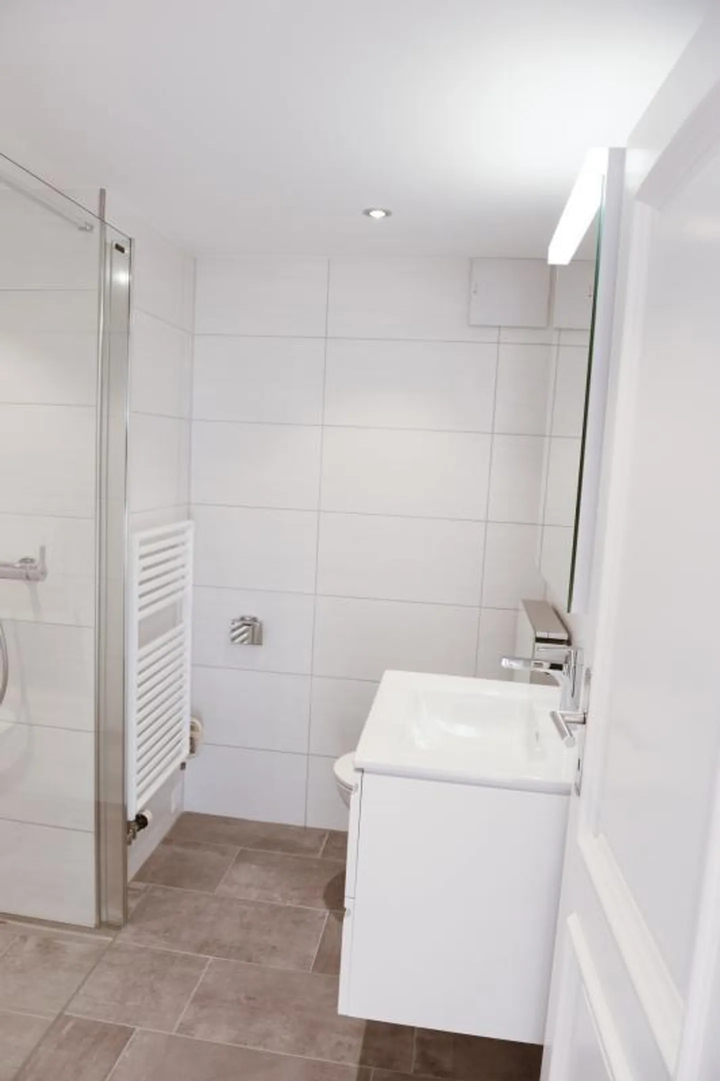Appartamento moderno di 4,5 stanze, vicino al centro con vista - Foto 11 di 12