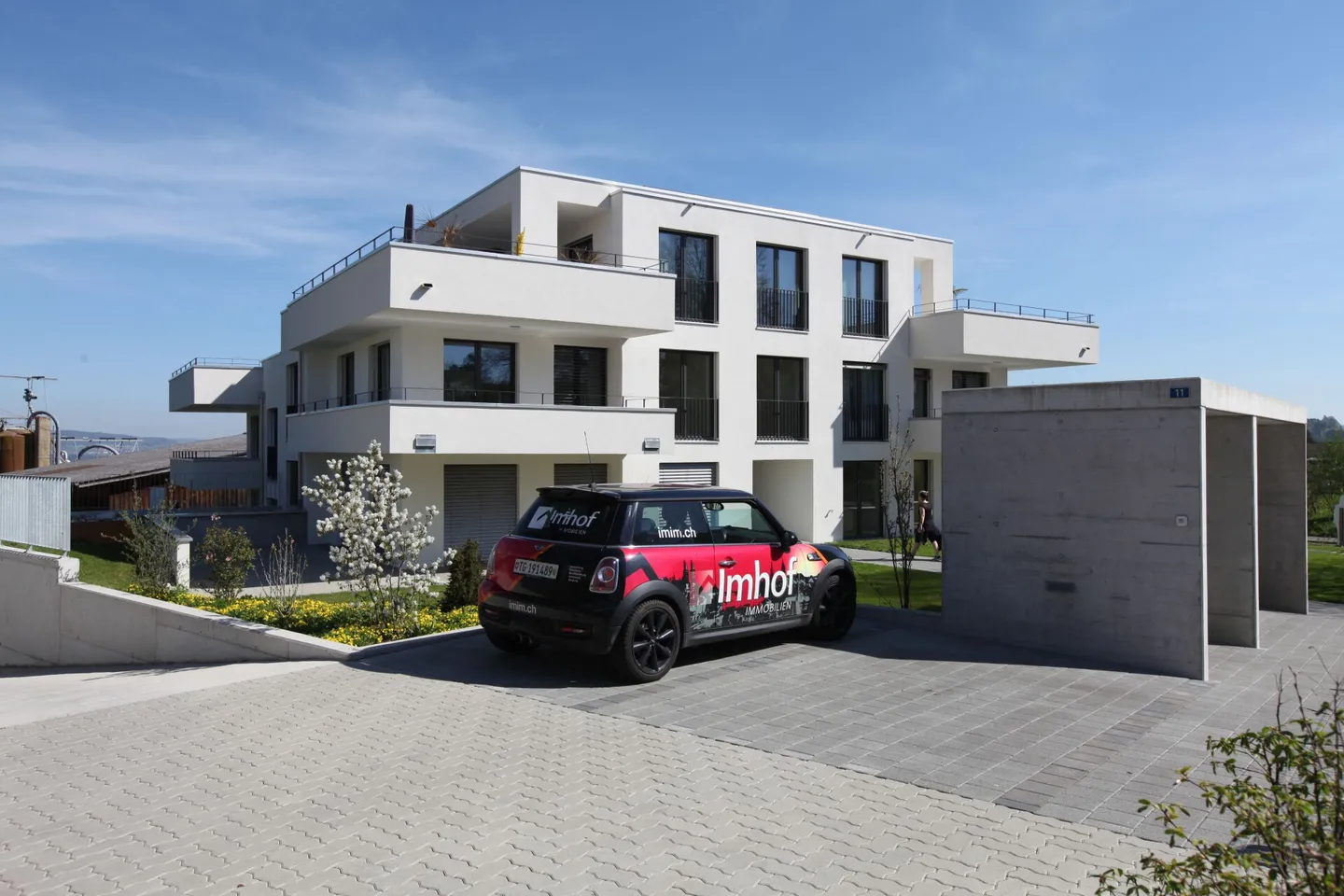Moderne Wohnung mit Charme! - Foto 2 von 8