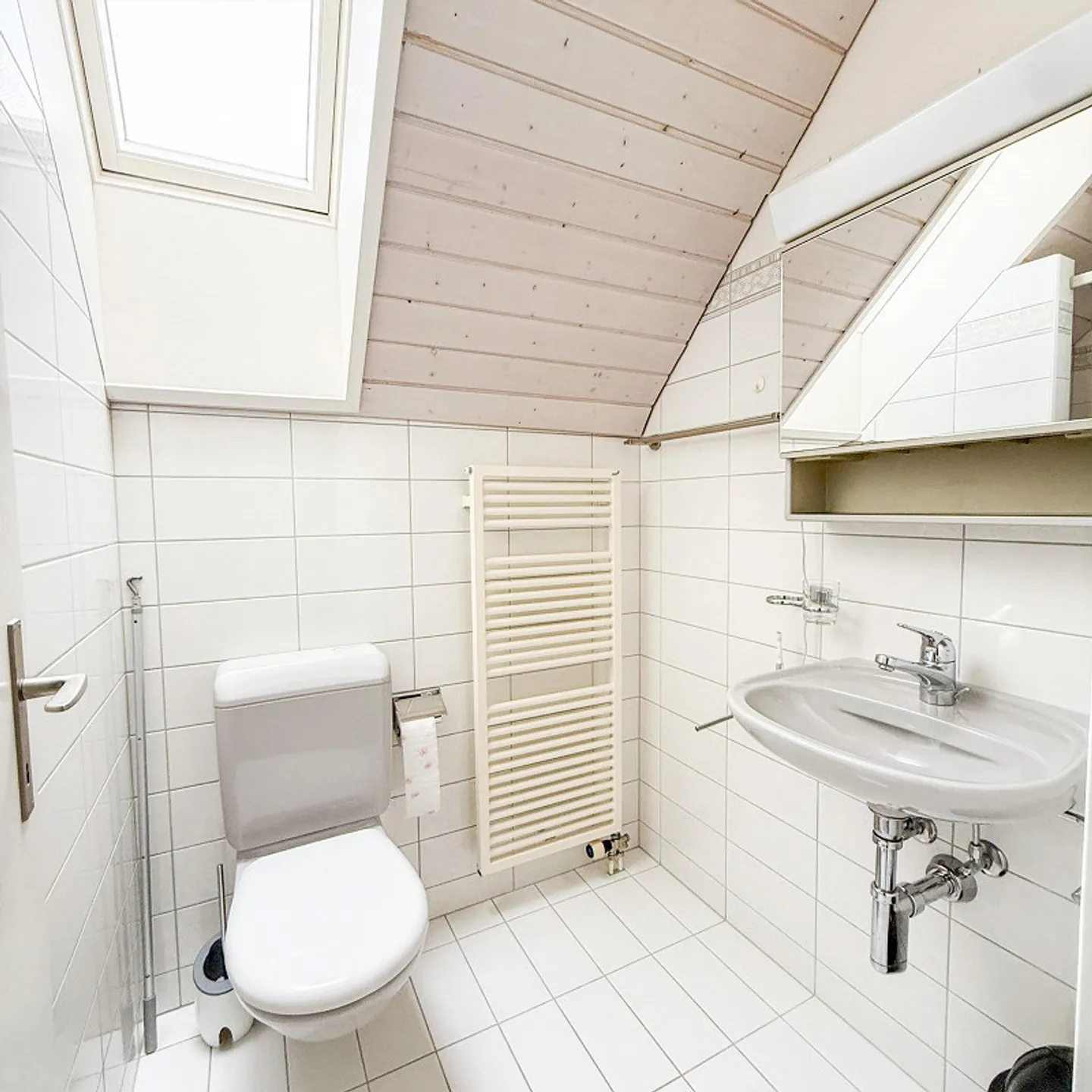 6.5-Zimmer Doppelhaushälfte in zentraler Lage von Therwil - Foto 14 von 19