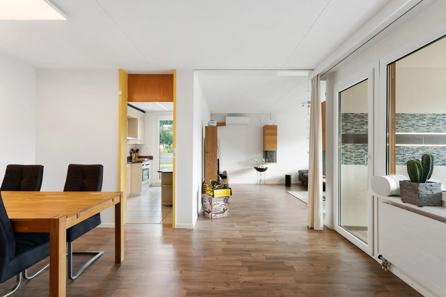 Esperienza abitativa inondata di luce con loggia - scopri ora! - Foto 4 di 8