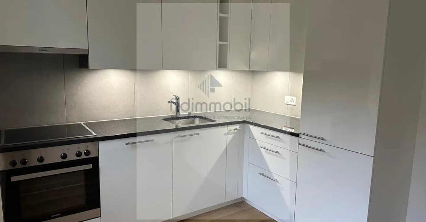 Beautiful renovated 4-room apartment - Photo 1 of 1