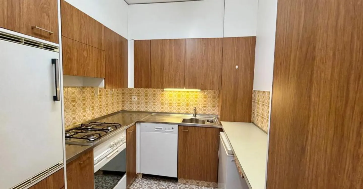 Nice 2.5 room apartment to renovate with lake view - Photo 8 of 9
