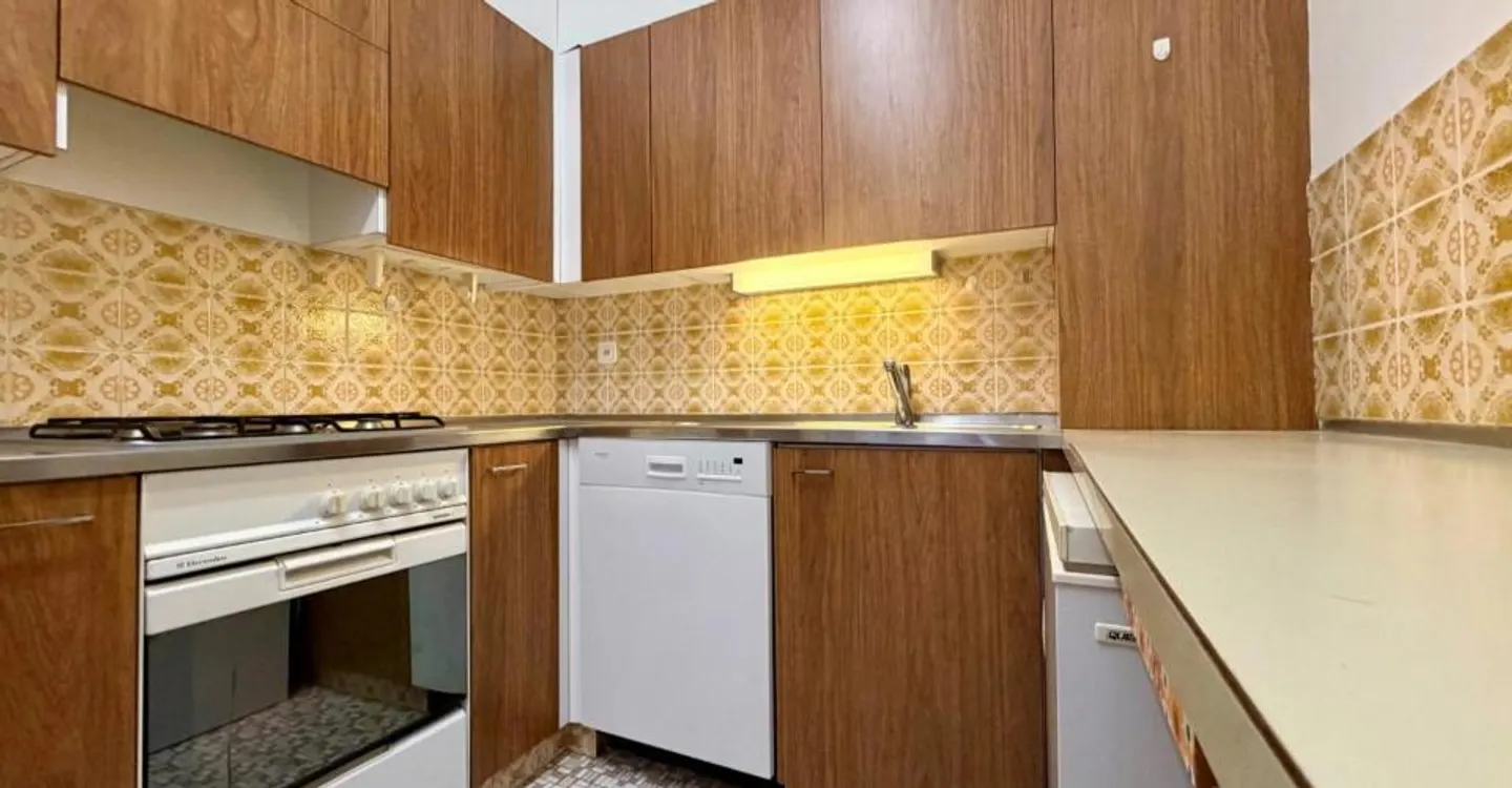 Nice 2.5 room apartment to renovate with lake view - Photo 9 of 9