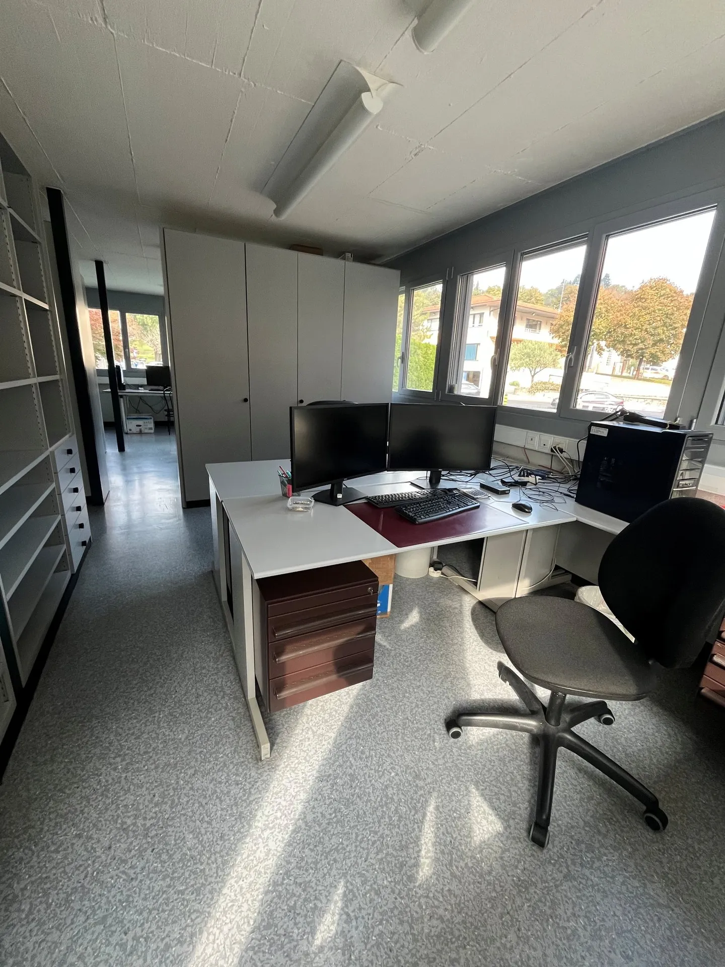 LUGANO, PAMBIO-NORANCO - BÜRO ZUM VERMIETEN, MOBILIERT - Foto 3 von 3