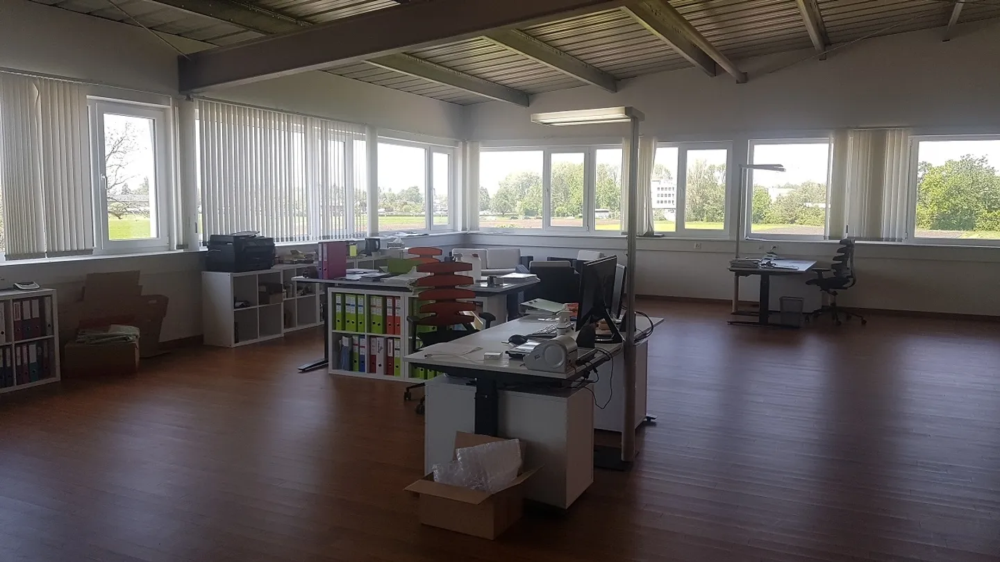Spazio commerciale direttamente adiacente all'aeroporto di Altenrhein - Foto 6 di 8