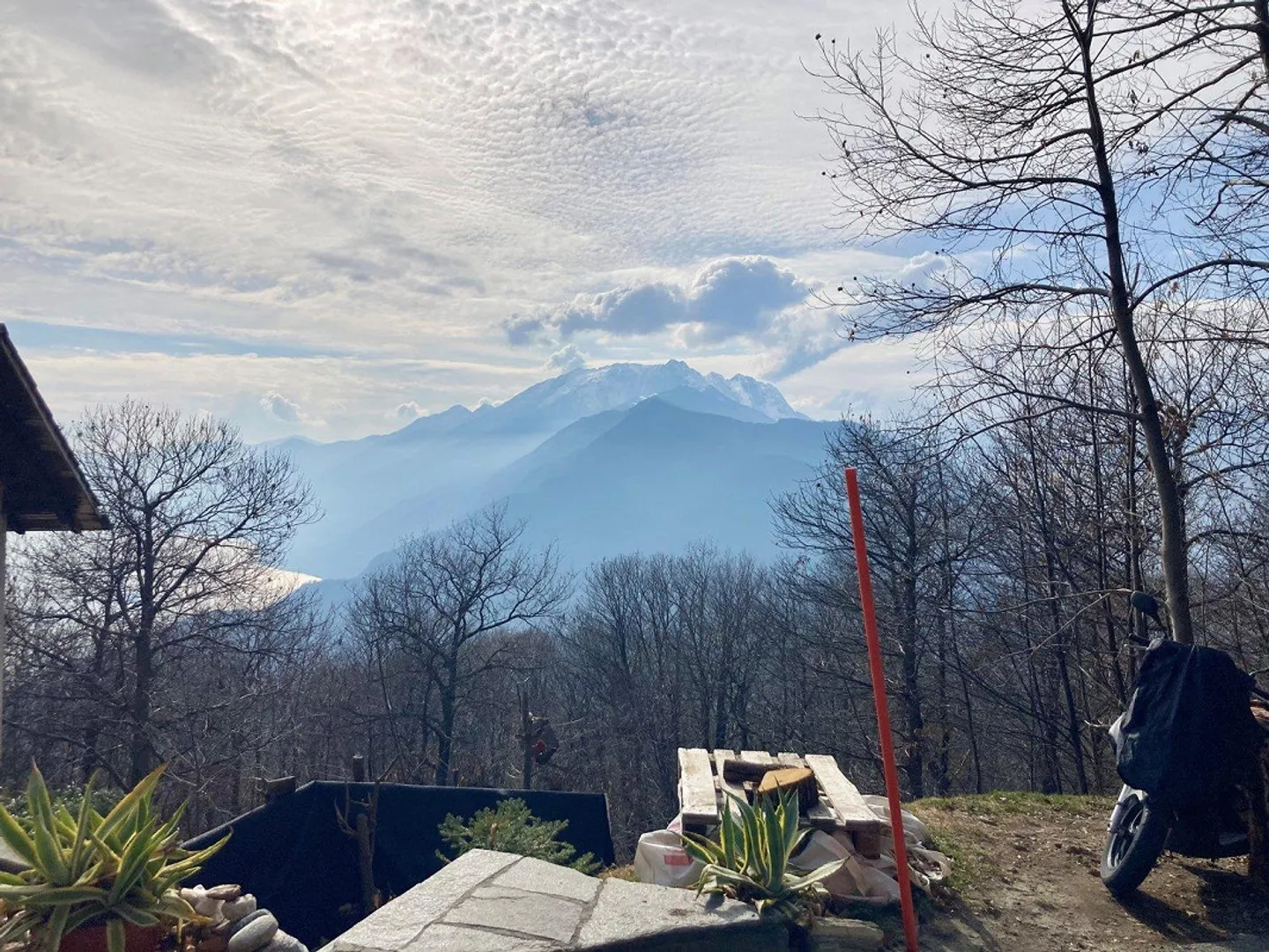 Haus zum Renovieren in Monte Brè - Foto 1 von 13