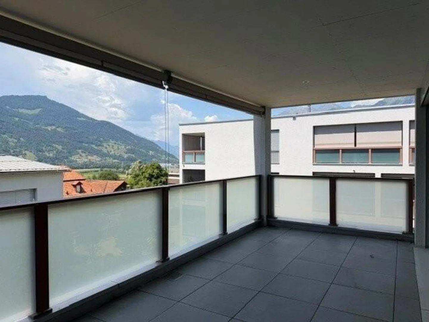 Wunderschöne 4.5 Zimmer-Wohnung in Zizers zu vermieten! - Photo 2 sur 7