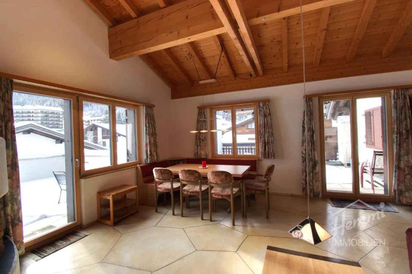 Holiday apartment with two large terraces in a top location - Photo 5 of 10