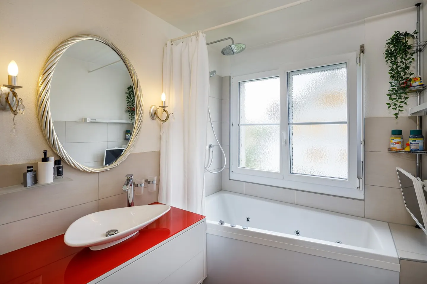 Luce, Spazio & Charme – Maisonette in soffitta a Russikon - Foto 10 di 11