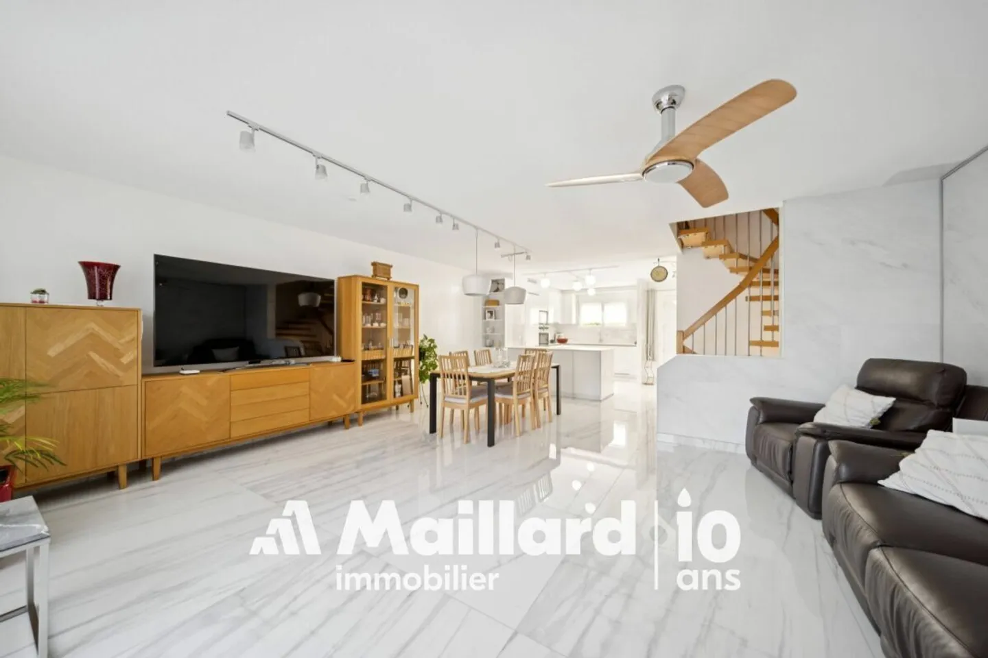 Yverdon - Villa affascinante con 5,5 stanze, zona tranquilla - Foto 7 di 15