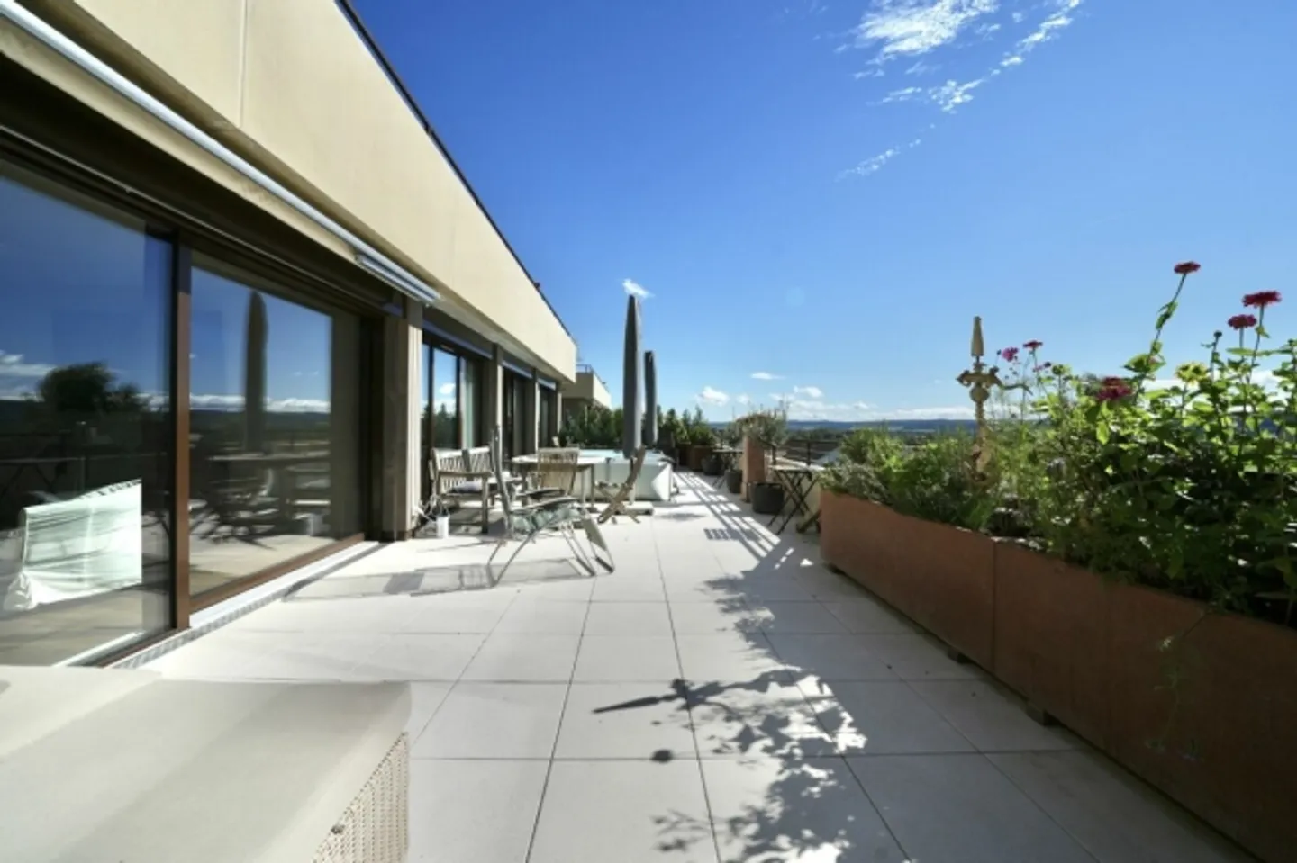 «LICHTDURCHFLUTETE TERRASSENWOHNUNG» - Foto 4 von 10